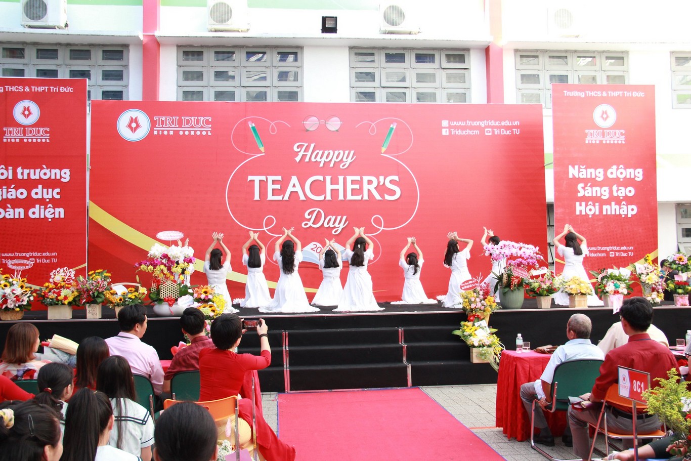 ngày nhà giáo việt nam 20-11-2020 tại trường trí đức quận tân phú tp hồ chí minh