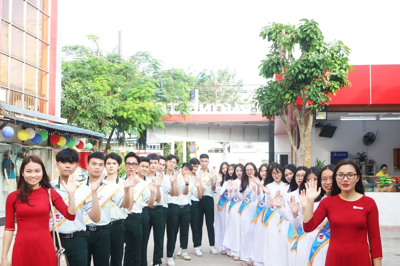 ngày nhà giáo việt nam 20-11-2020 tại trường trí đức quận tân phú tp hồ chí minh