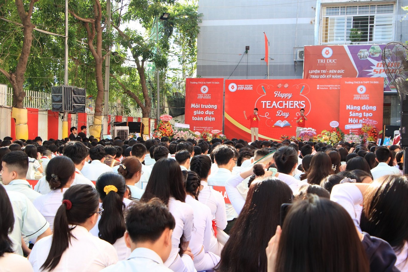 ngày nhà giáo việt nam 20-11-2020 tại trường trí đức quận tân phú tp hồ chí minh
