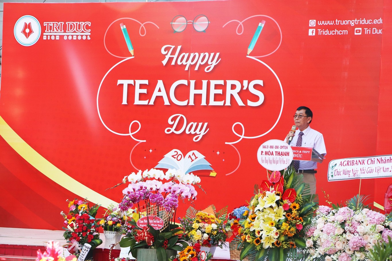 ngày nhà giáo việt nam 20-11-2020 tại trường trí đức quận tân phú tp hồ chí minh