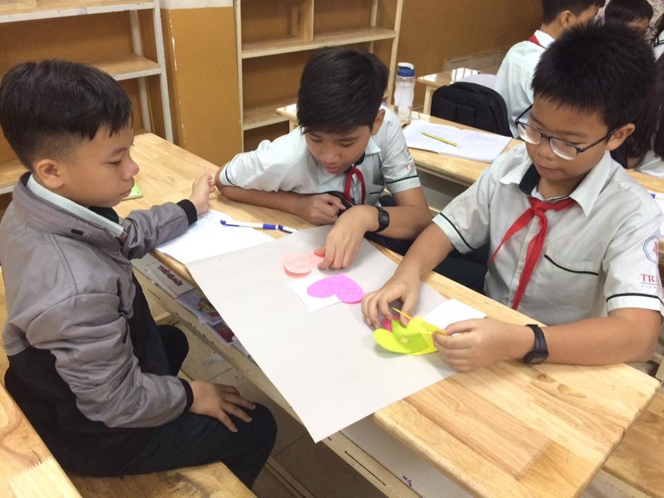 ren luyen ky nang giao tiep va ung xu - truong noi tru ban tru tri duc tphcm